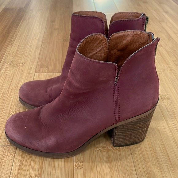 Lucky brand distressed booties - size 9 - Picture 2 of 7